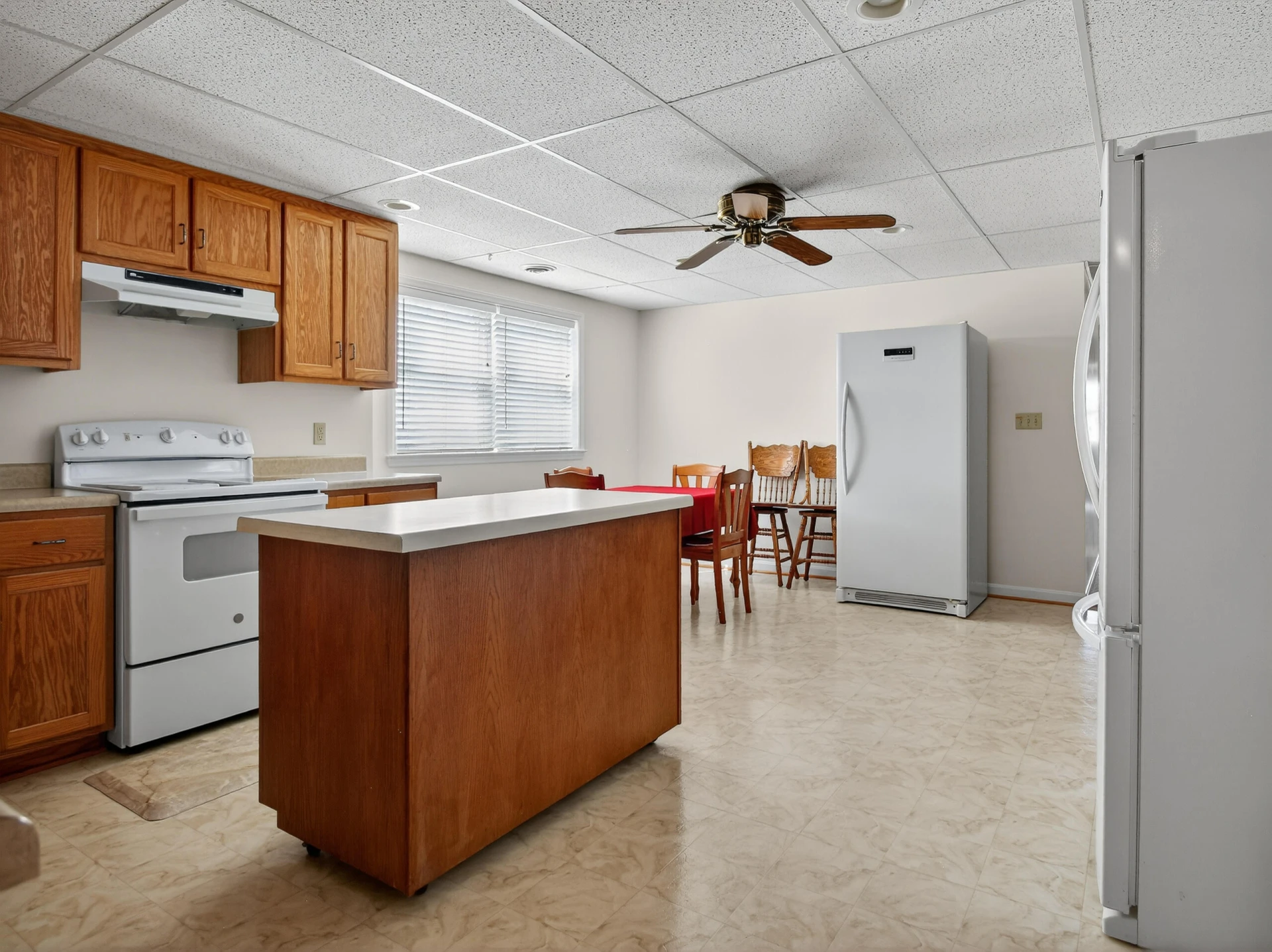 498 Meeks RD - Photo 35
