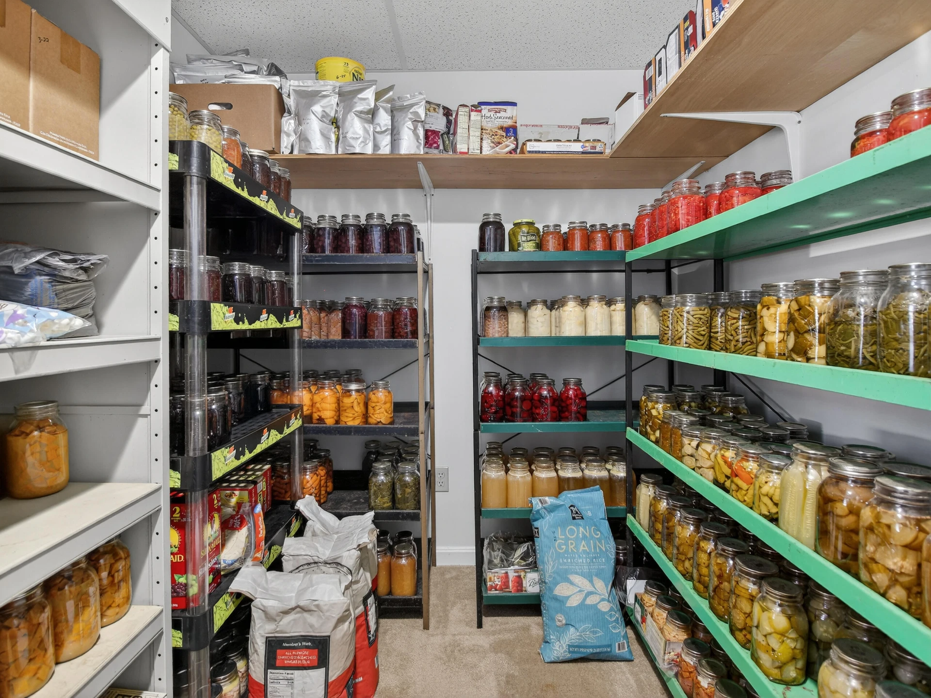 498 Meeks RD - Photo 41