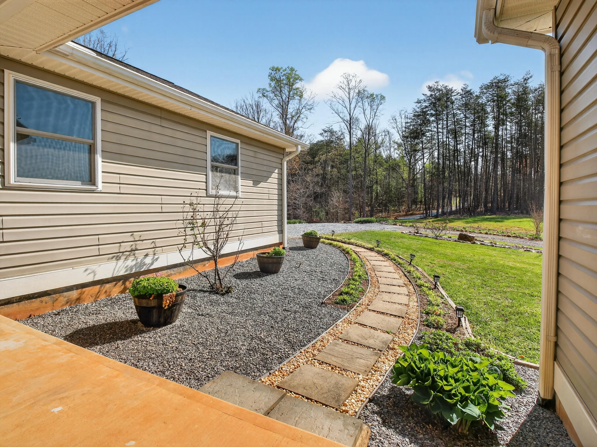 498 Meeks RD - Photo 44
