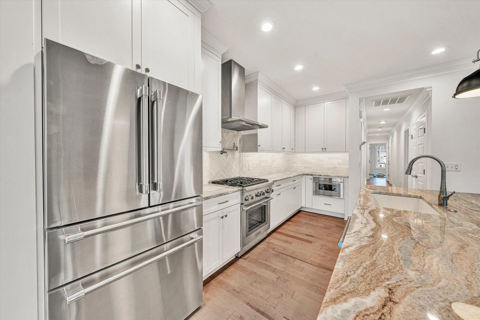 5007 Claremont CIR SW - Photo 11