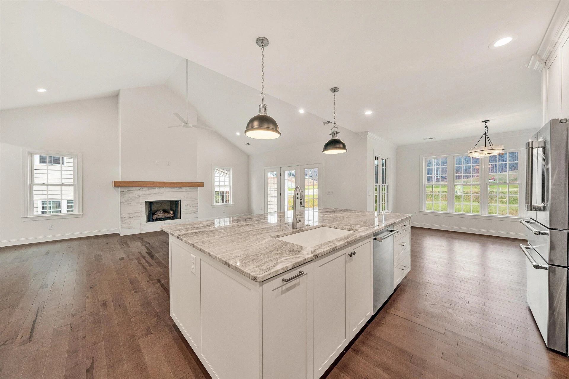 5007 Claremont CIR SW - Photo 13