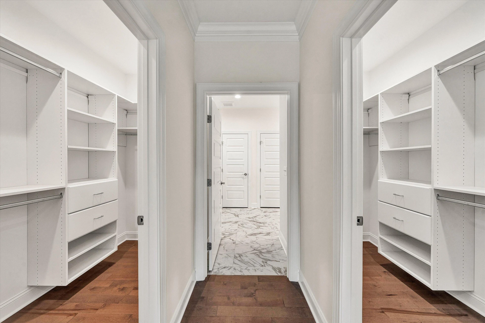 5007 Claremont CIR SW - Photo 16