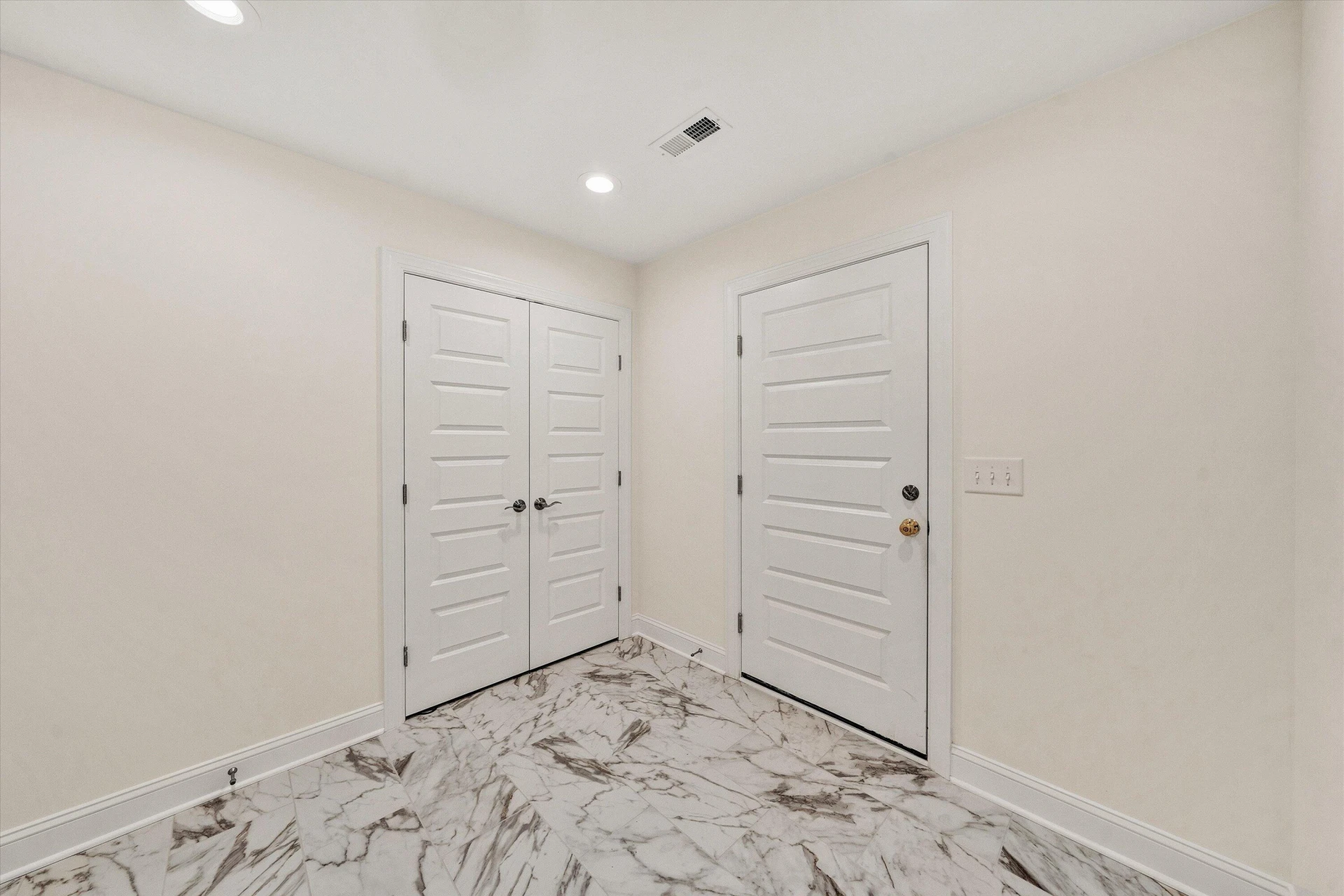 5007 Claremont CIR SW - Photo 26
