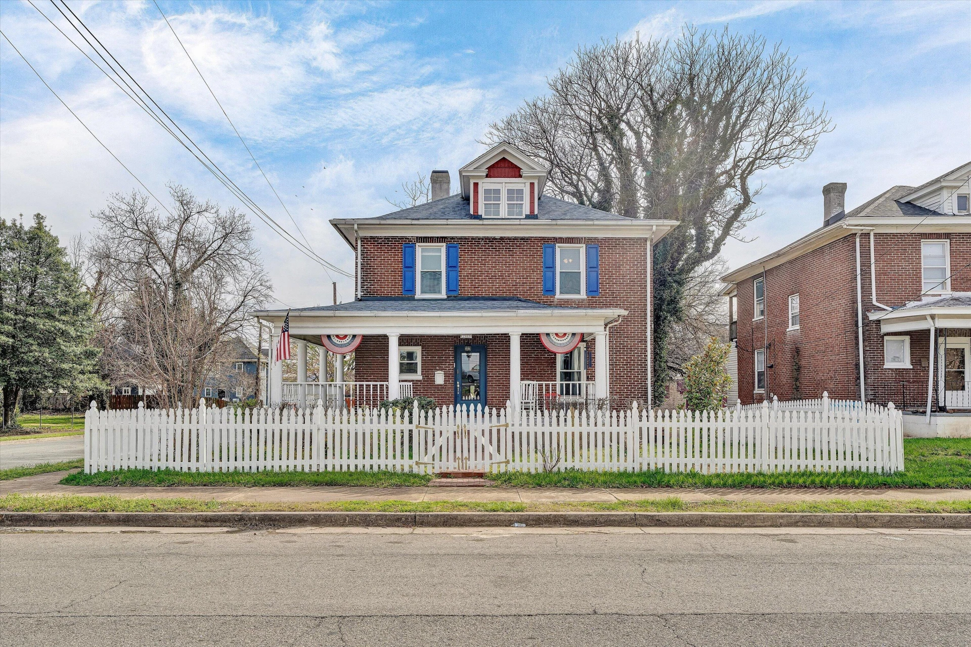 1502 Rorer AVE SW - Photo 2