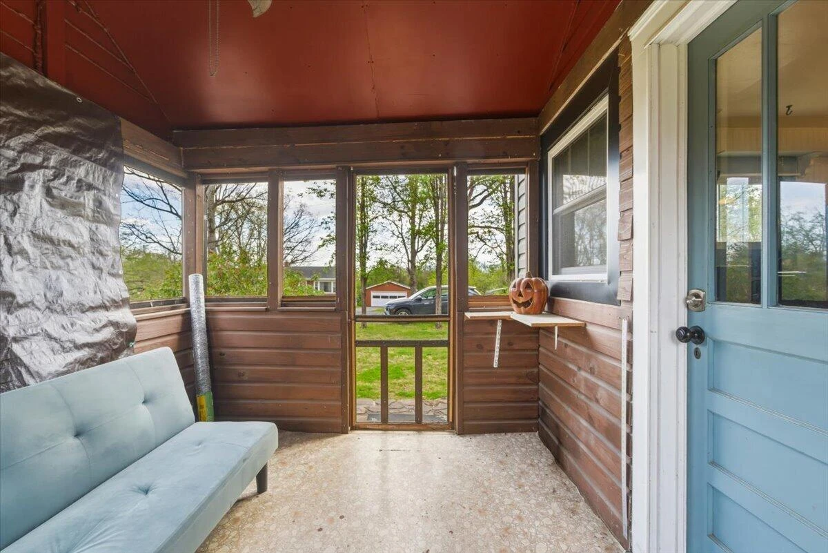 4925 Oak RD NW - Photo 28