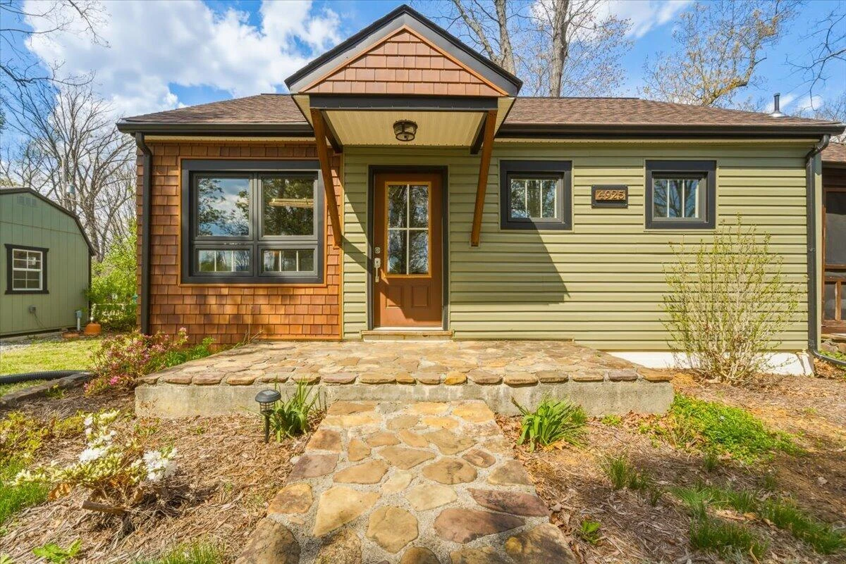 4925 Oak RD NW - Photo 3
