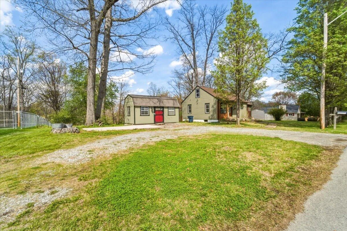 4925 Oak RD NW - Photo 39