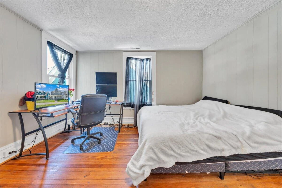 629 Highland AVE SE - Photo 21