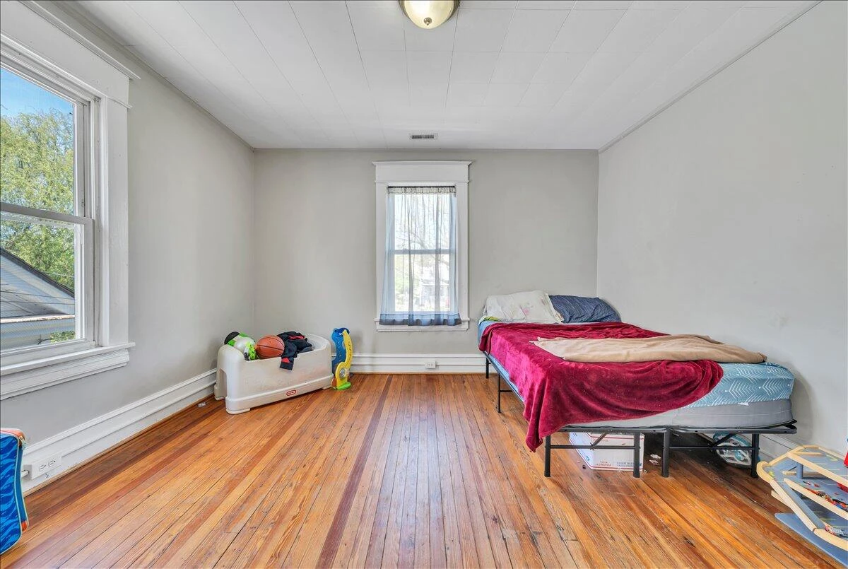 629 Highland AVE SE - Photo 27