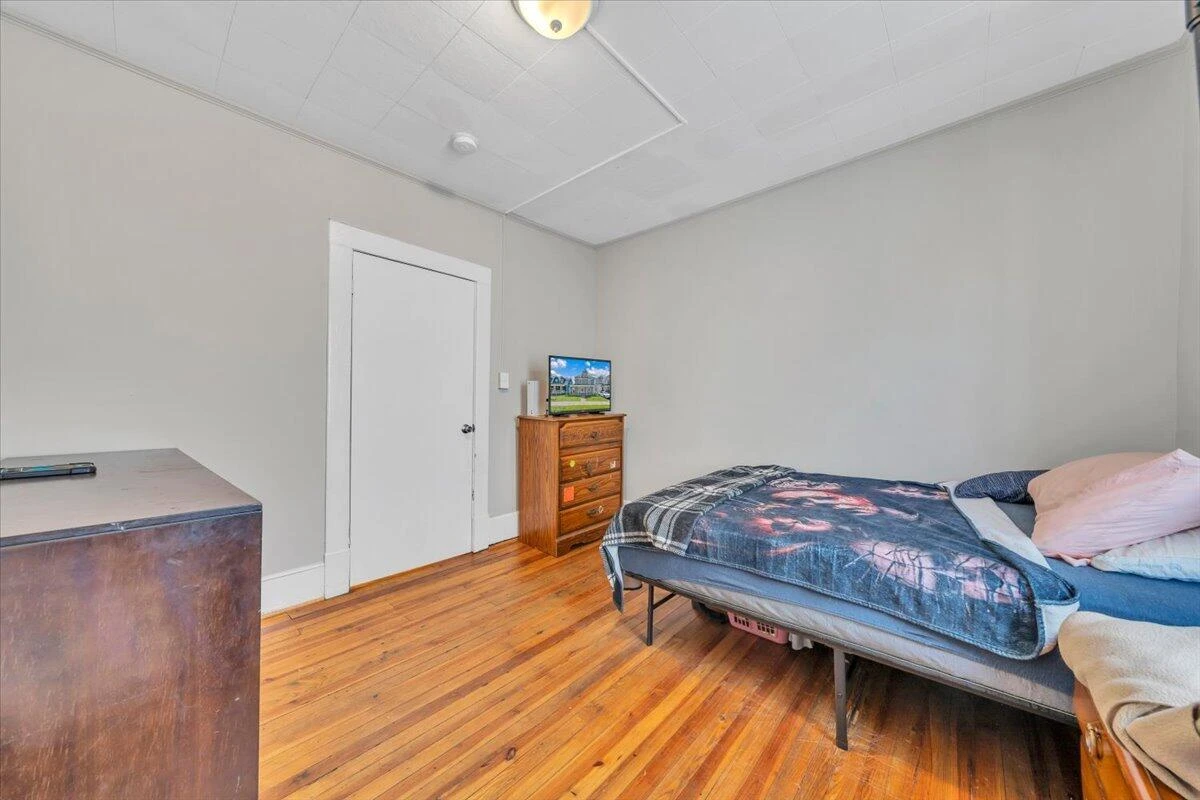 629 Highland AVE SE - Photo 30