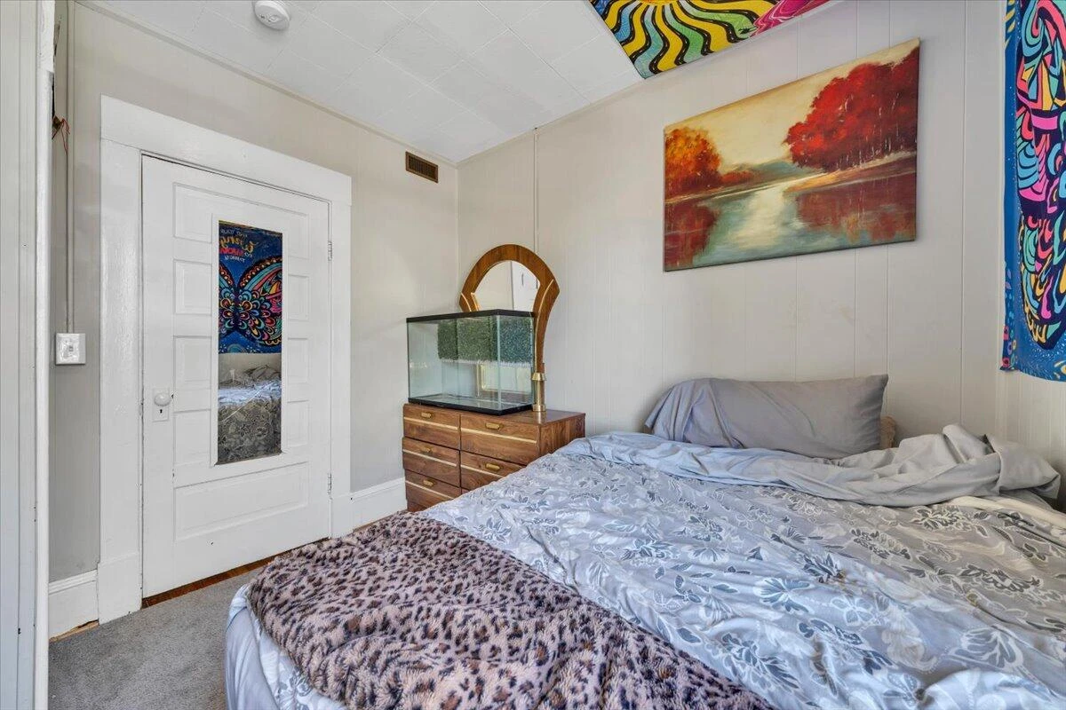 629 Highland AVE SE - Photo 32