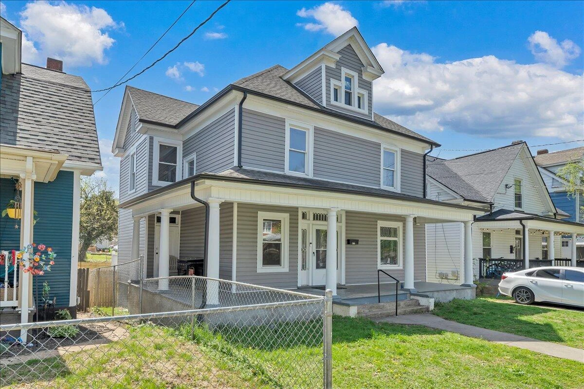 629 Highland AVE SE - Photo 41