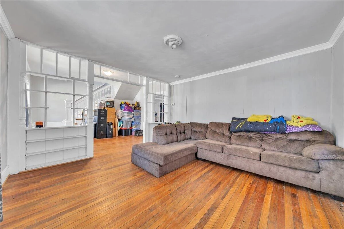 629 Highland AVE SE - Photo 8