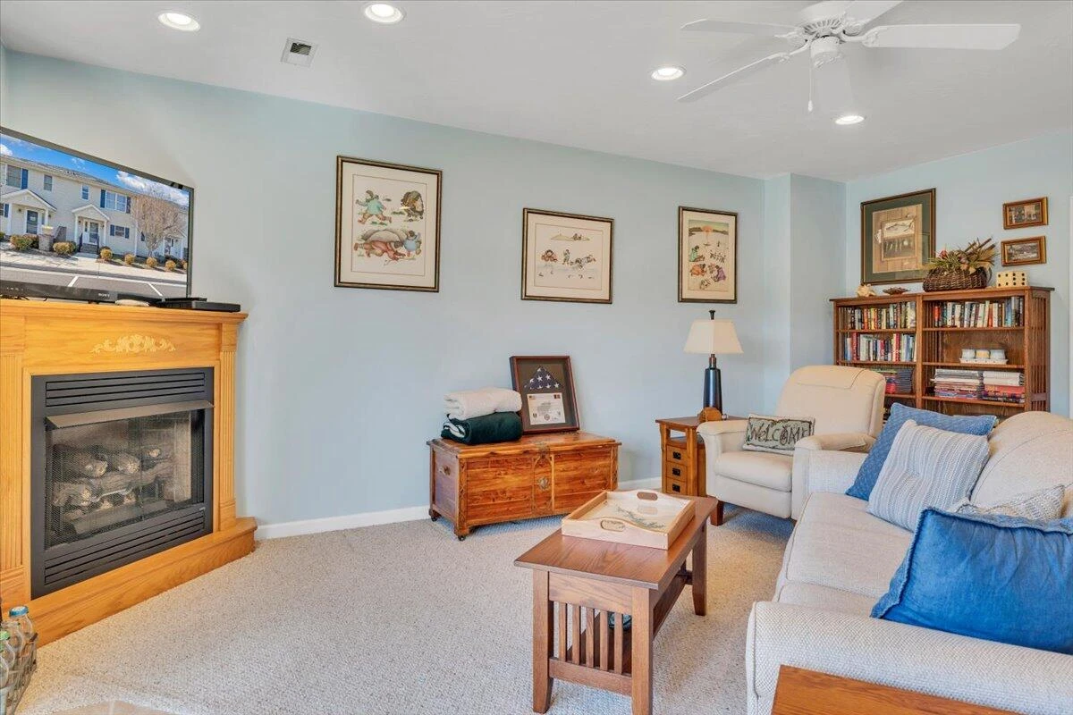 475 Cambridge CT #E2 - Photo 28