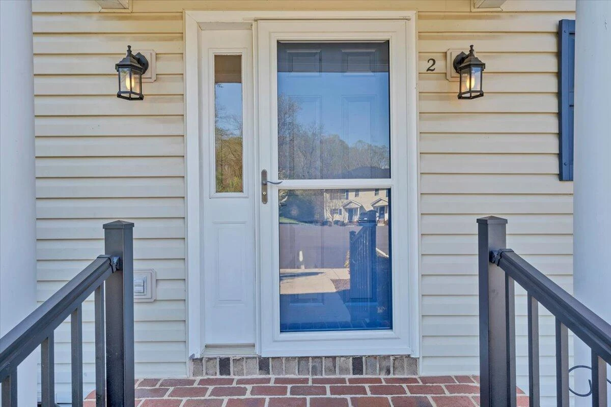 475 Cambridge CT #E2 - Photo 3