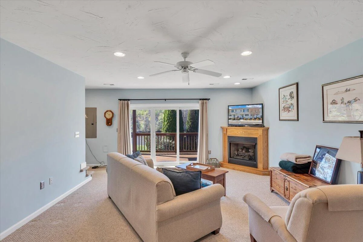 475 Cambridge CT #E2 - Photo 30