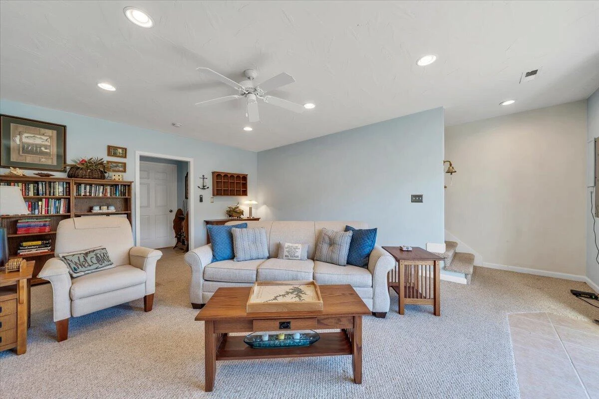 475 Cambridge CT #E2 - Photo 31
