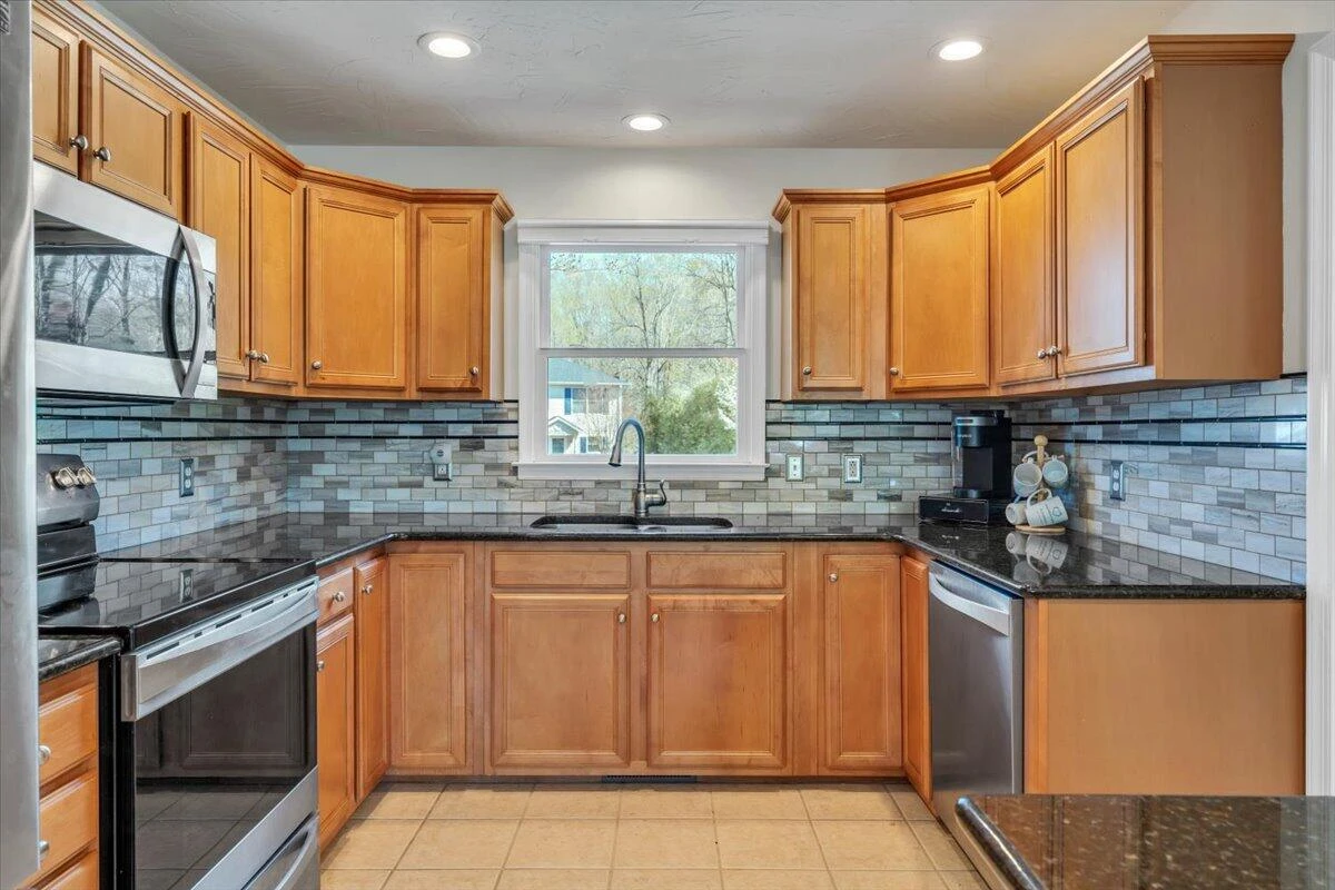 475 Cambridge CT #E2 - Photo 7