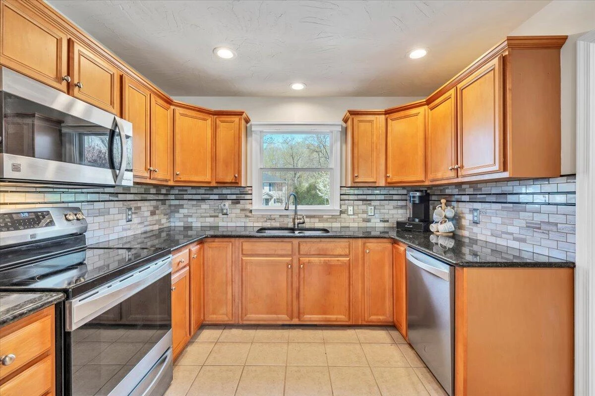 475 Cambridge CT #E2 - Photo 8