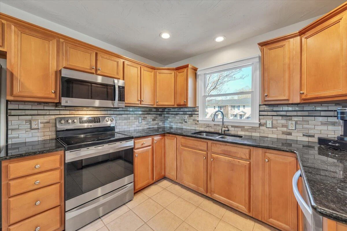 475 Cambridge CT #E2 - Photo 9