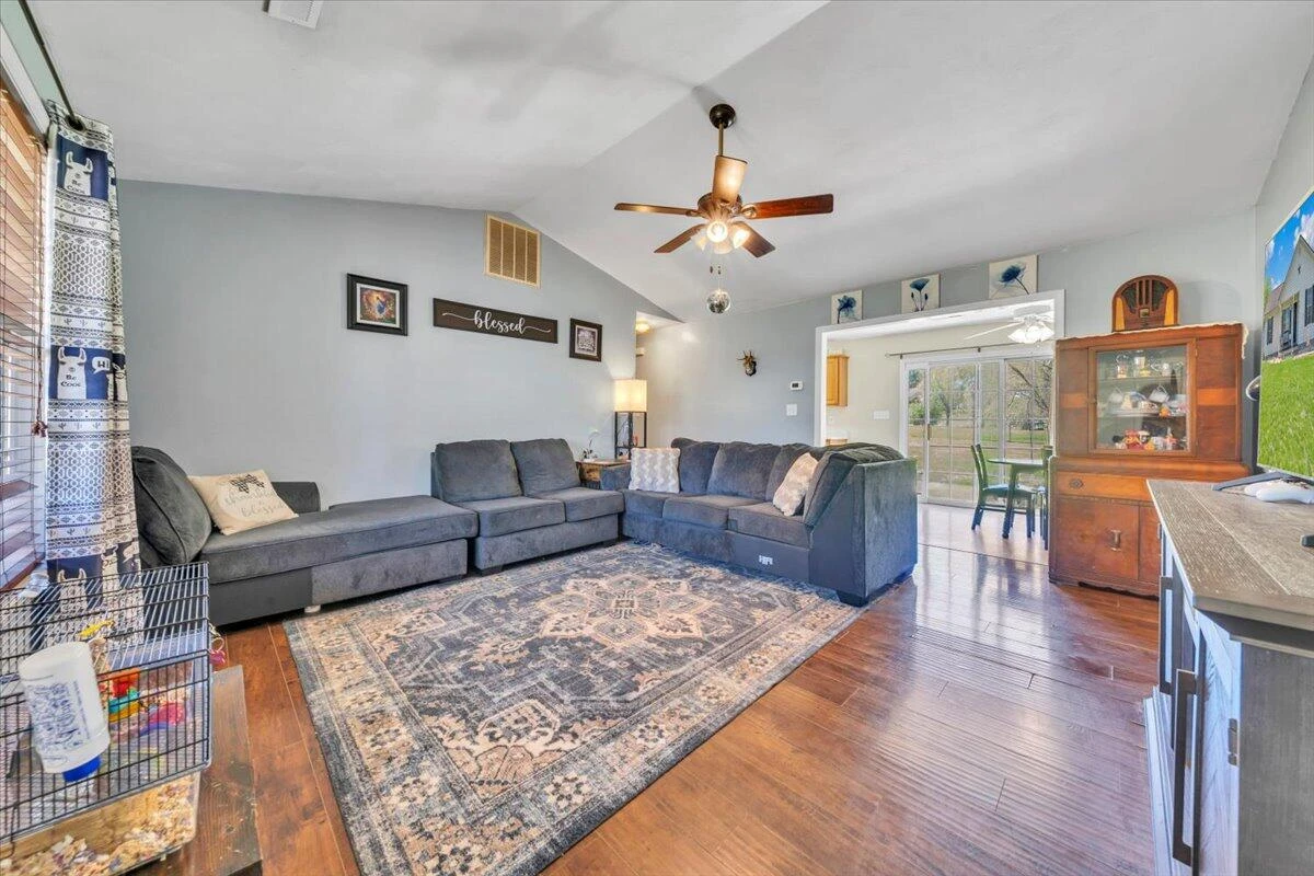 68 Penn AVE - Photo 5