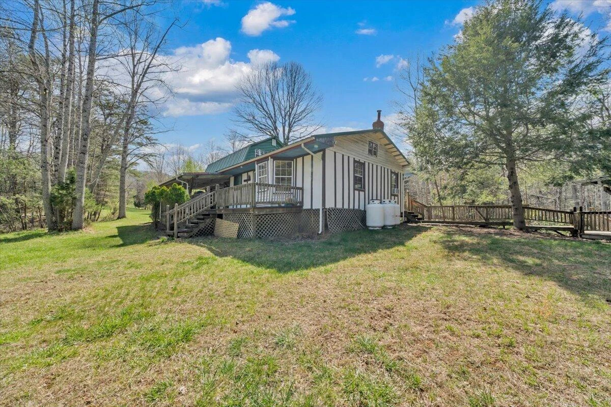 75 Johns Creek RD - Photo 2