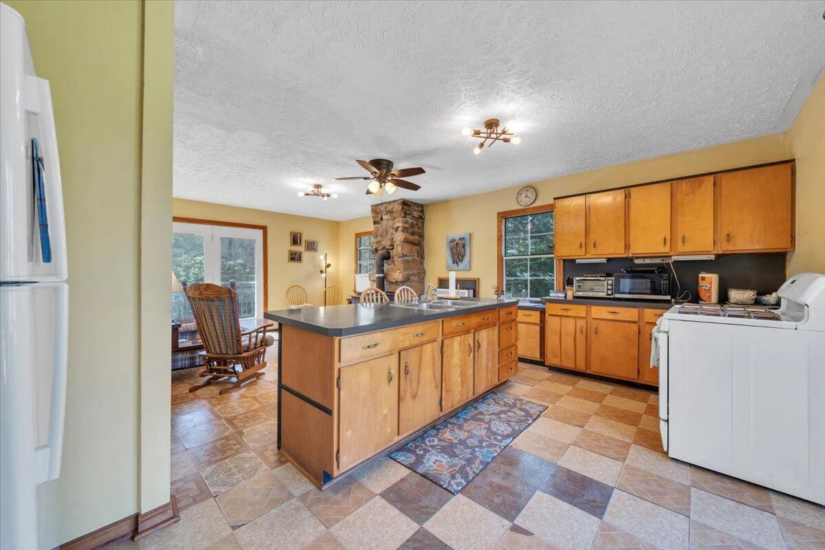 75 Johns Creek RD - Photo 23