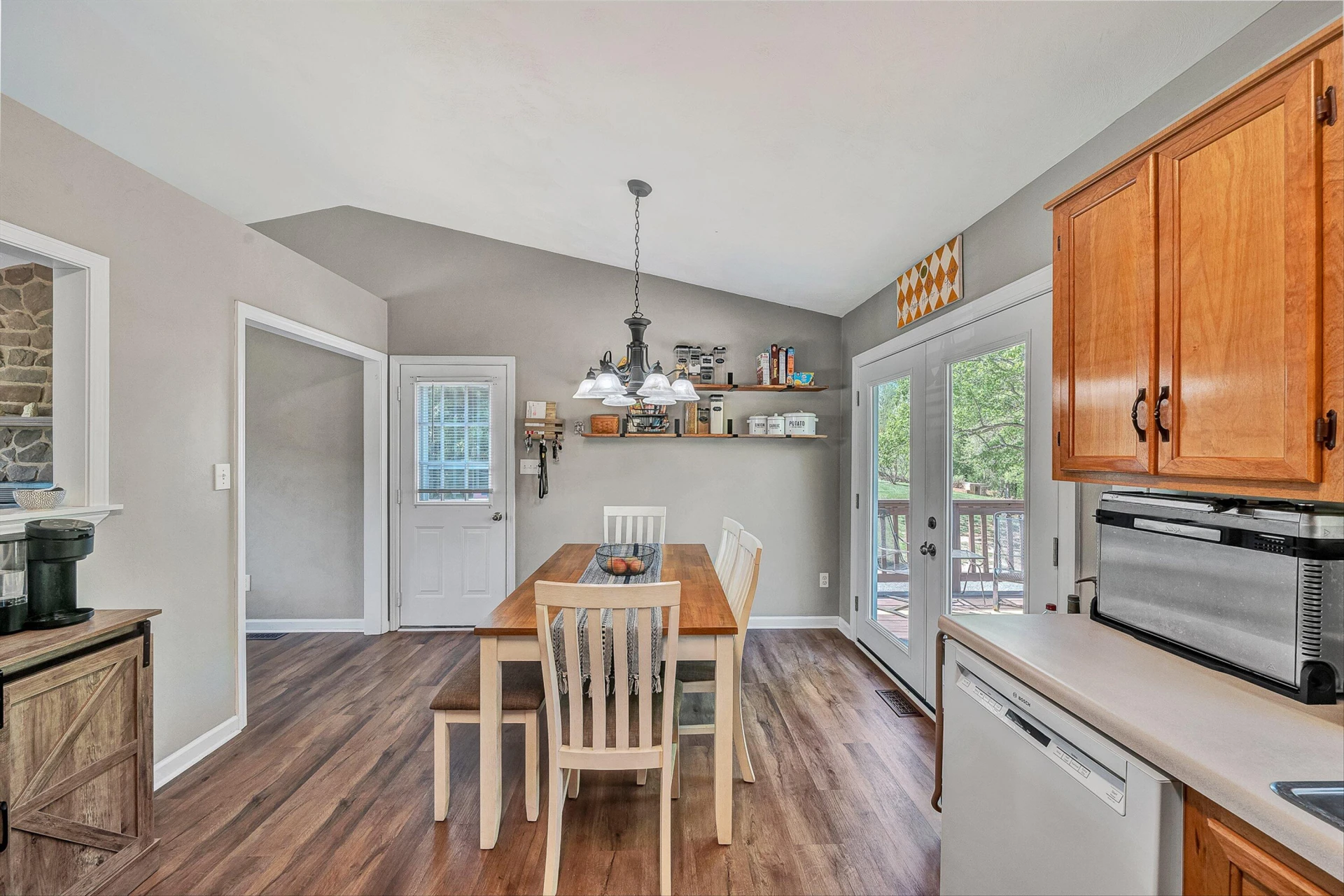 1302 Goodview RD - Photo 13