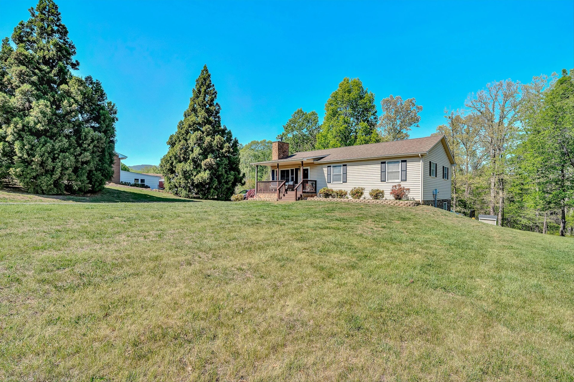 1302 Goodview RD - Photo 3