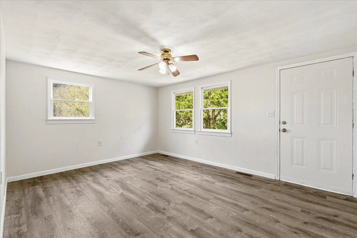 28 Scotts Hollow RD - Photo 10