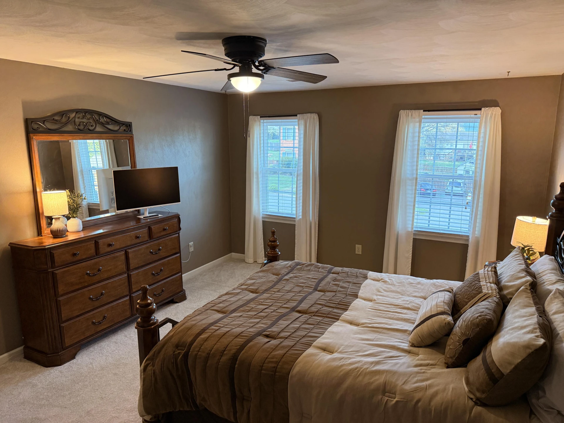 704 Joan CIR - Photo 15