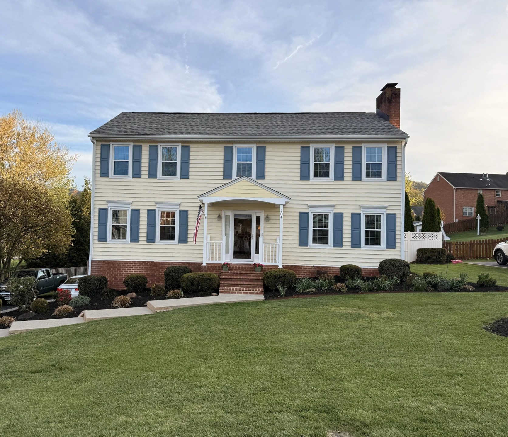 704 Joan CIR - Photo 2