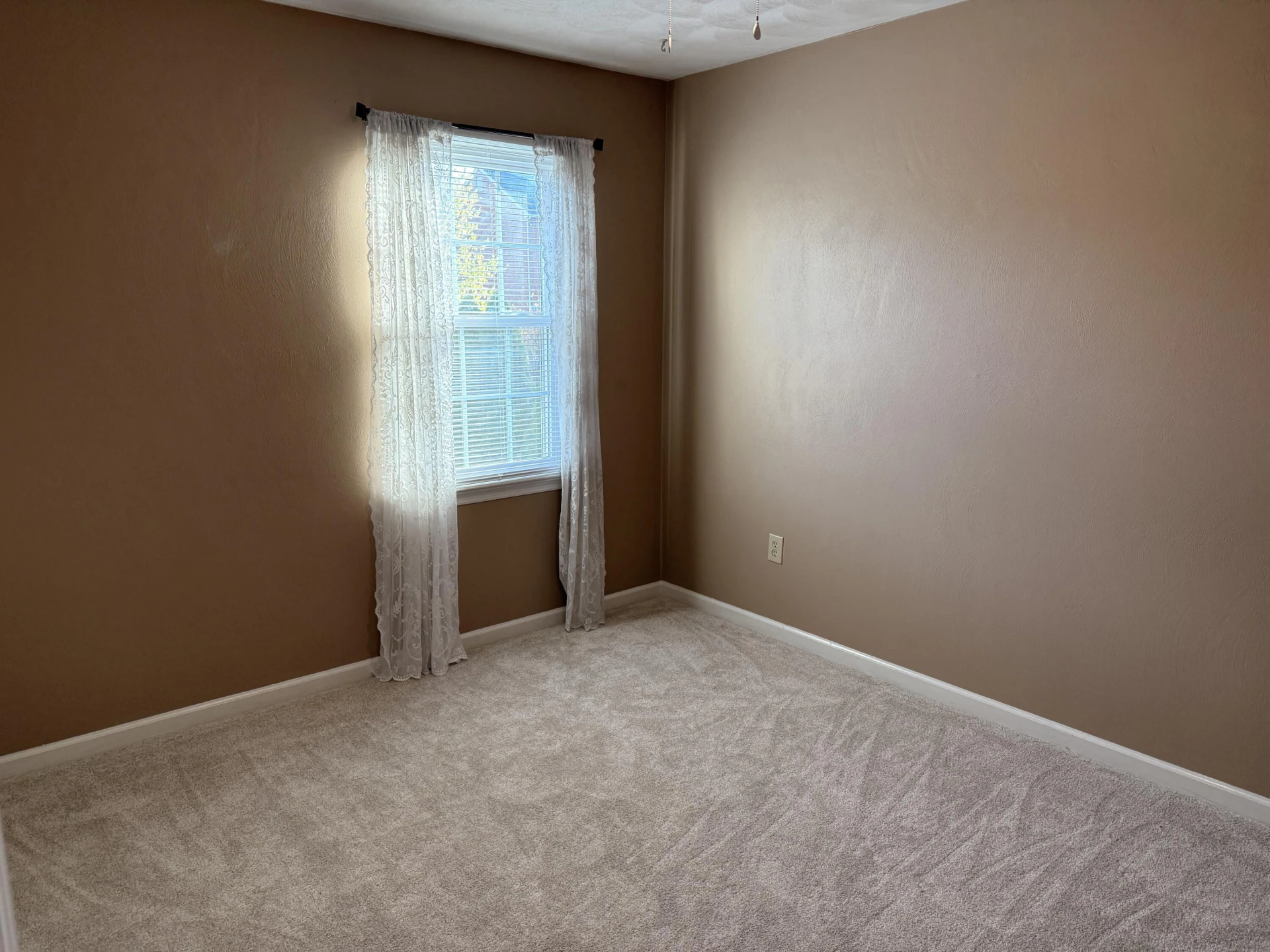 704 Joan CIR - Photo 23