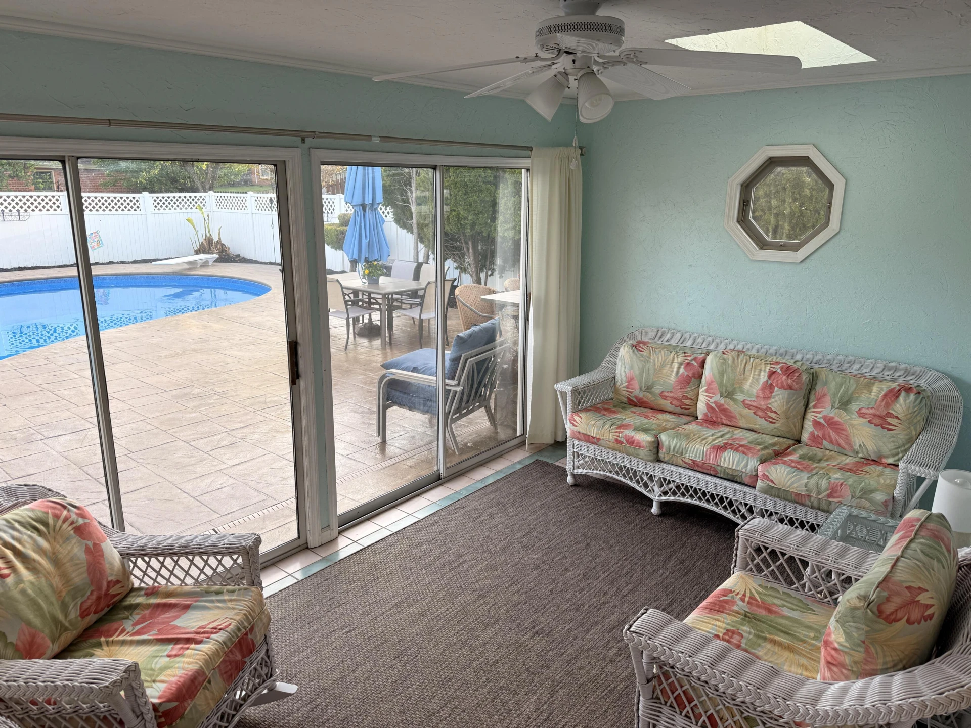 704 Joan CIR - Photo 29