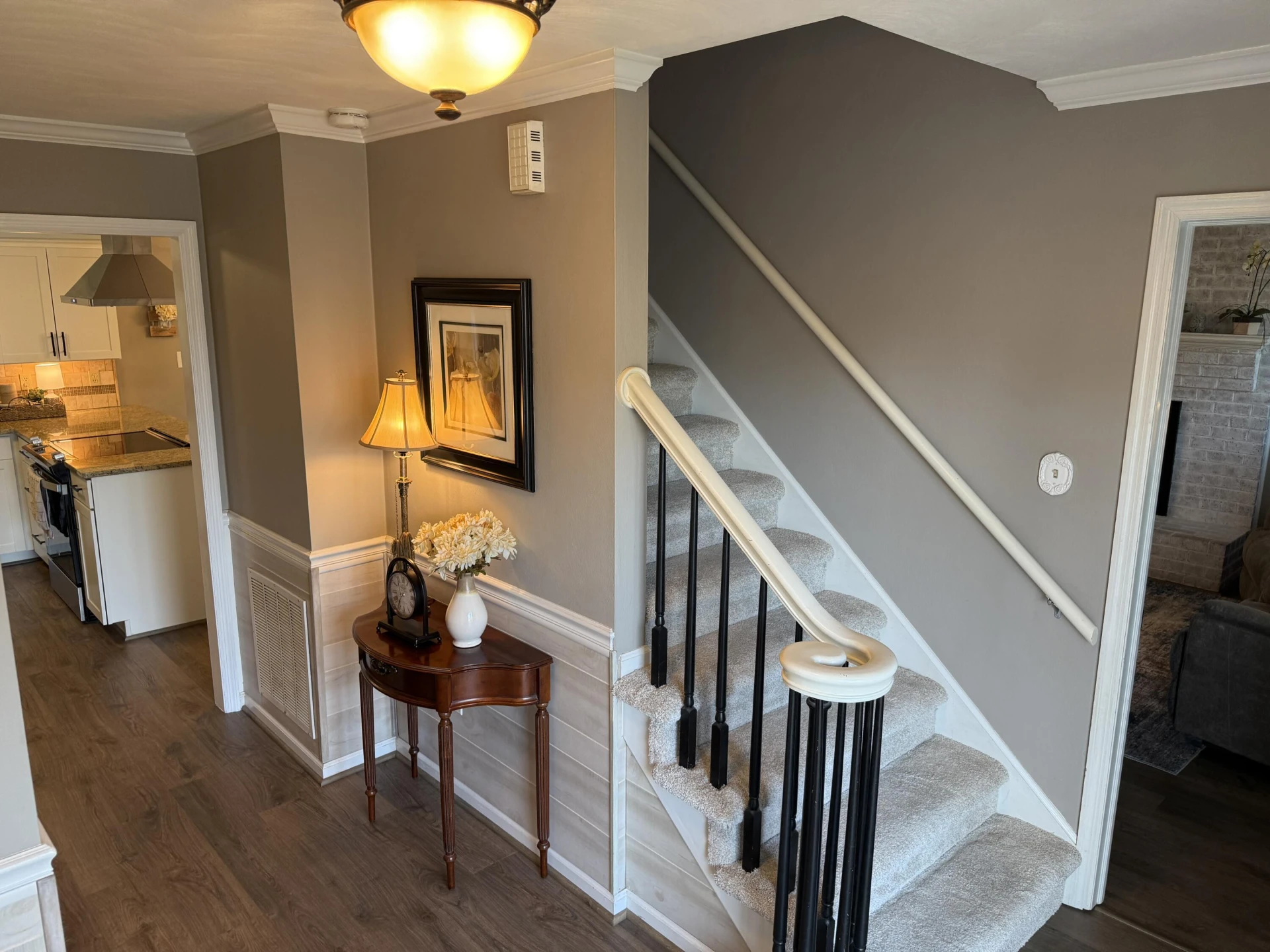704 Joan CIR - Photo 3