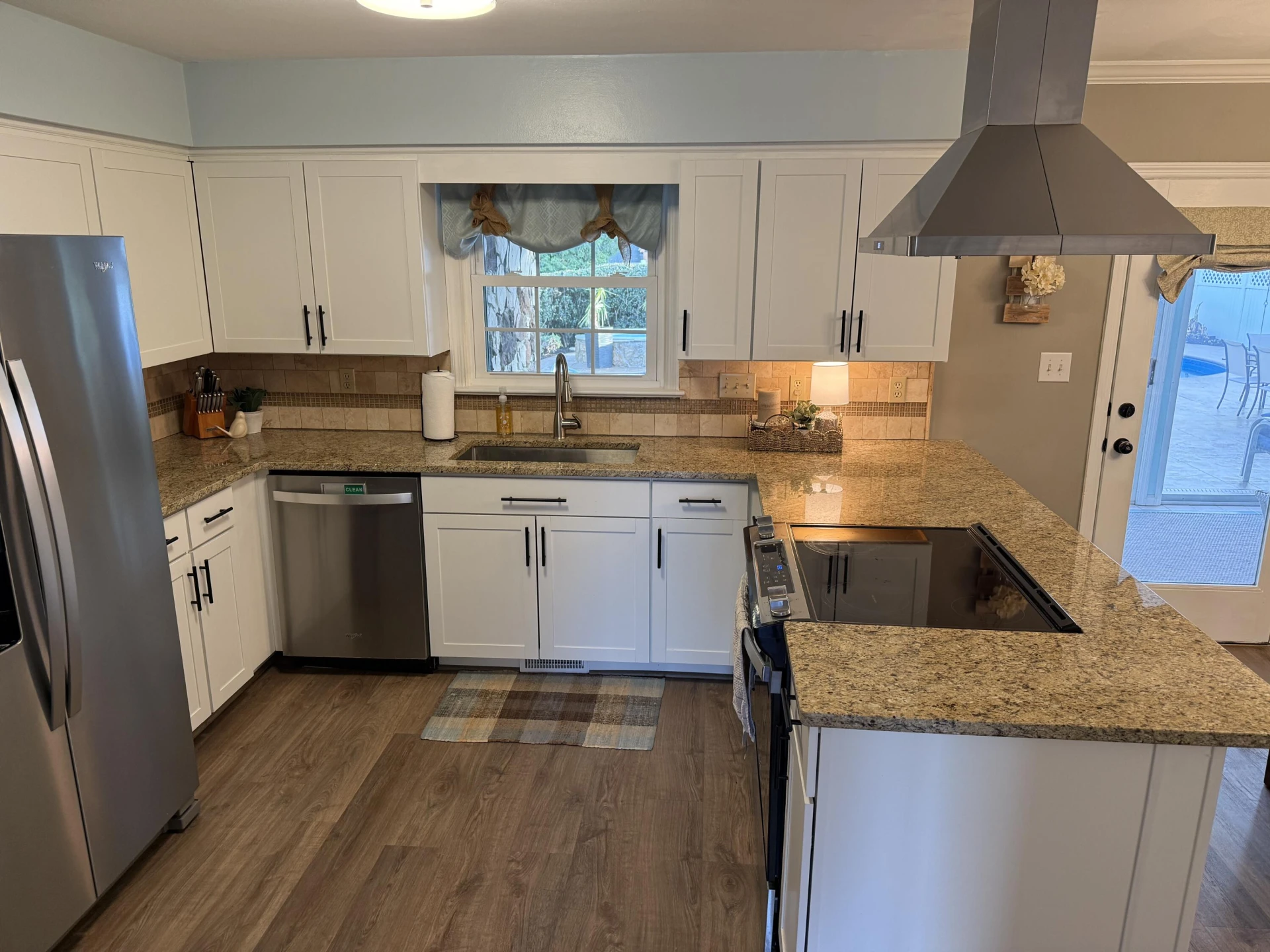 704 Joan CIR - Photo 7