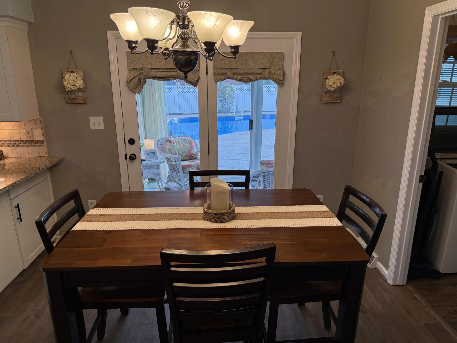 704 Joan CIR - Photo 8