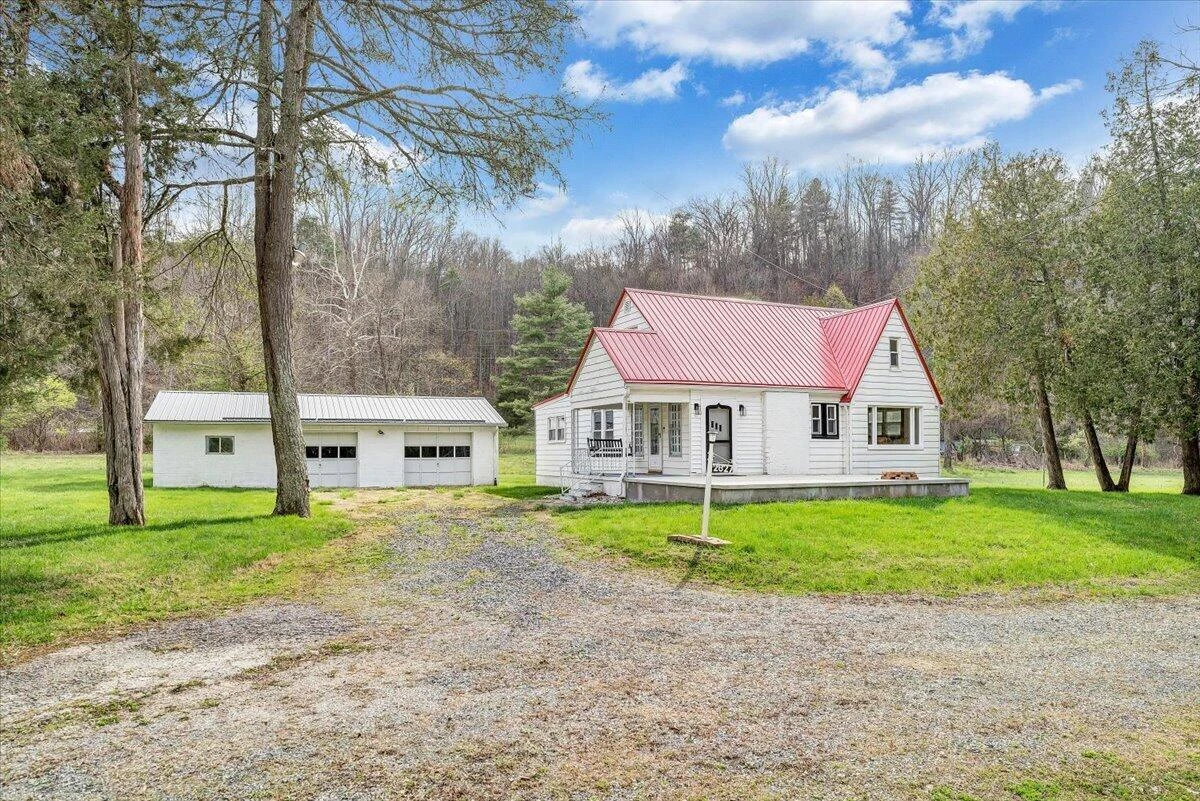 2827 Max Creek RD - Photo 2