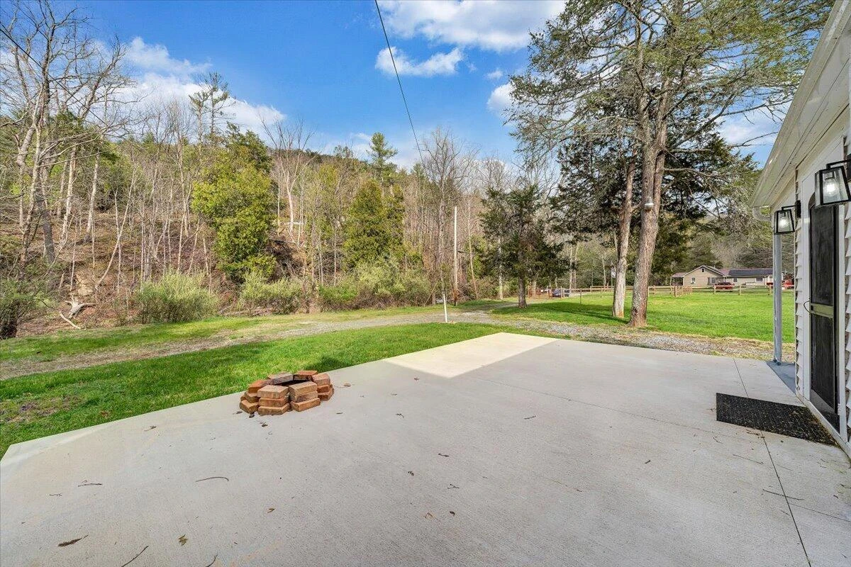 2827 Max Creek RD - Photo 4