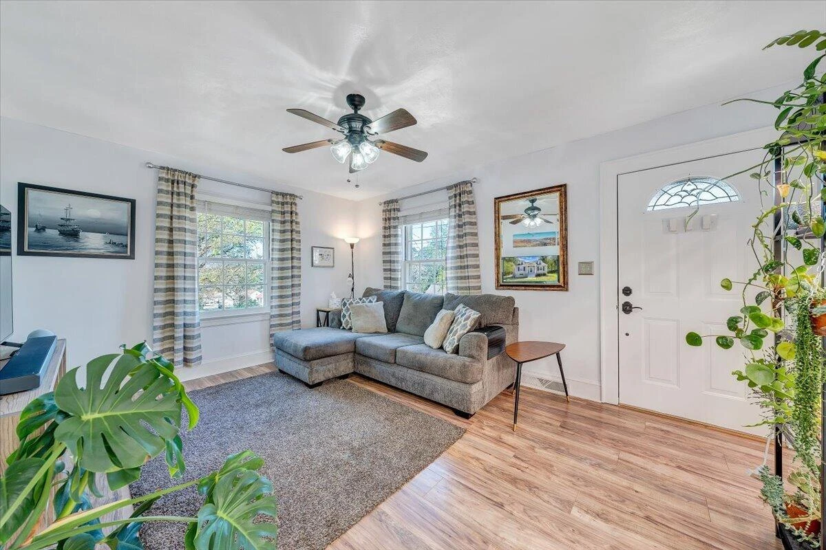 5329 Eden AVE - Photo 4