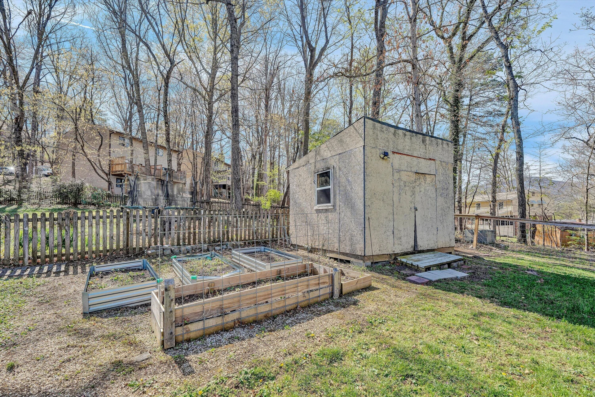 2972 Tree Swallow RD - Photo 32