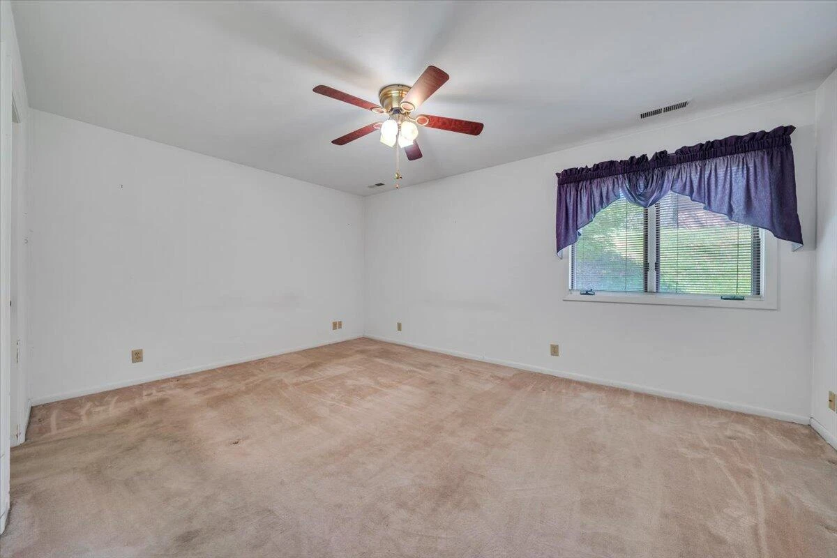 301 Windward DR SW - Photo 12