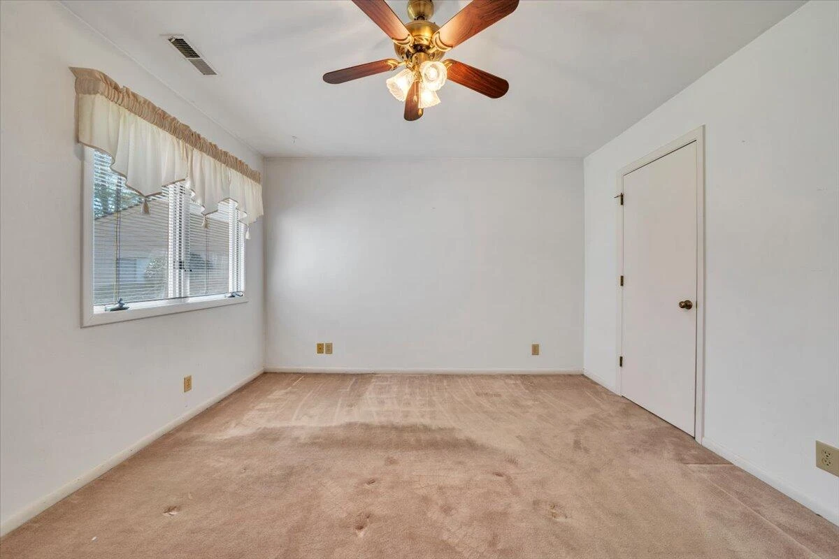 301 Windward DR SW - Photo 19