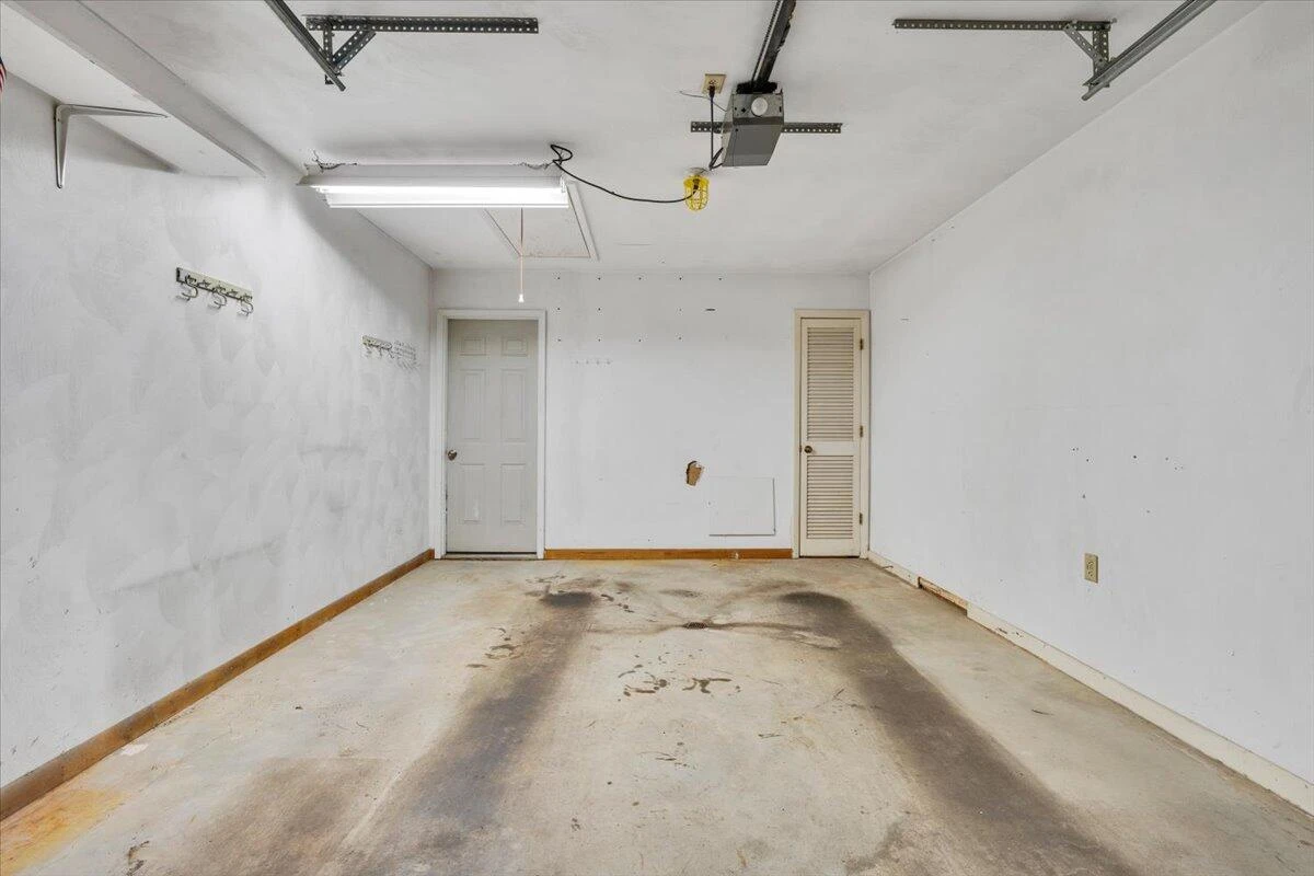 301 Windward DR SW - Photo 24