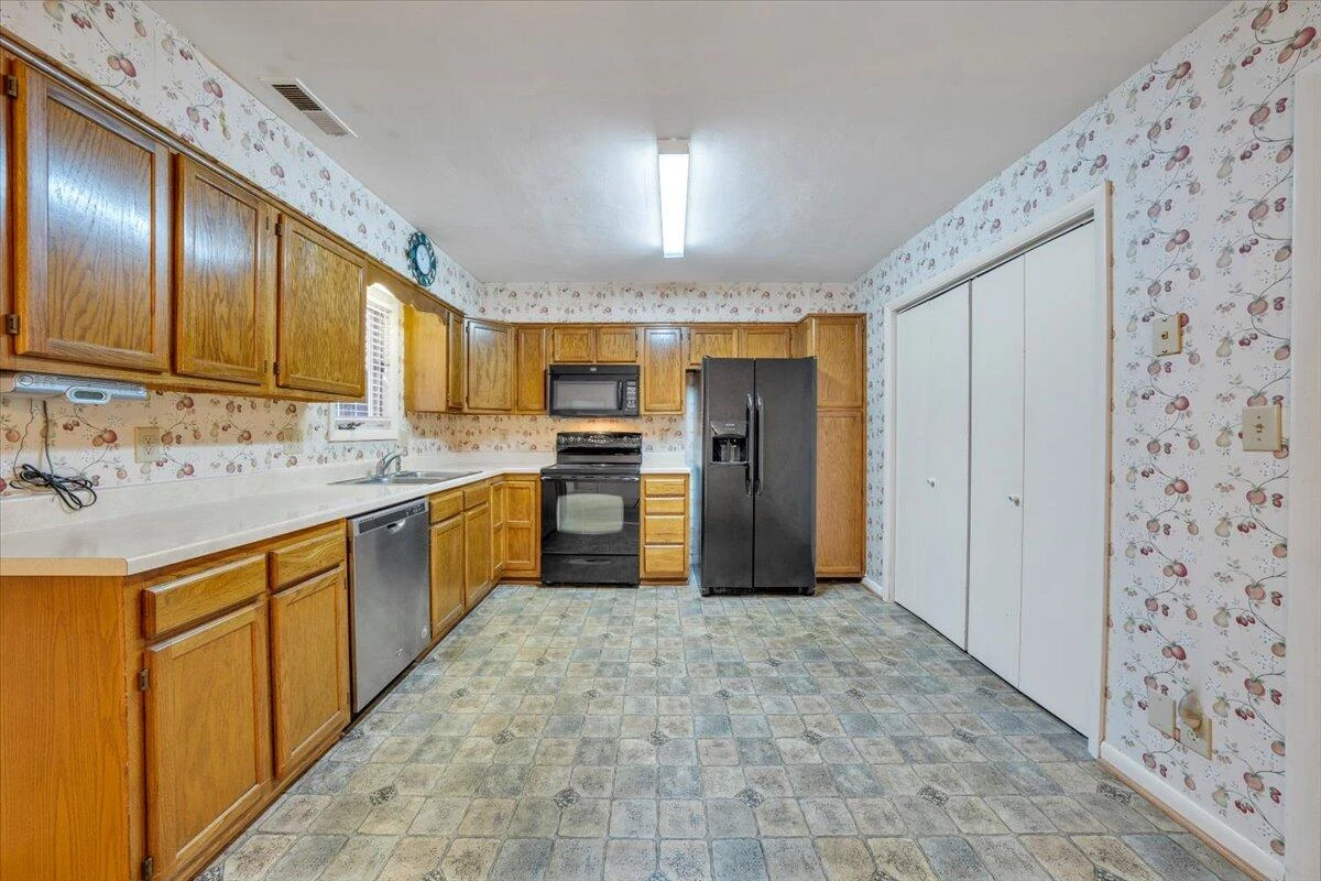 301 Windward DR SW - Photo 6