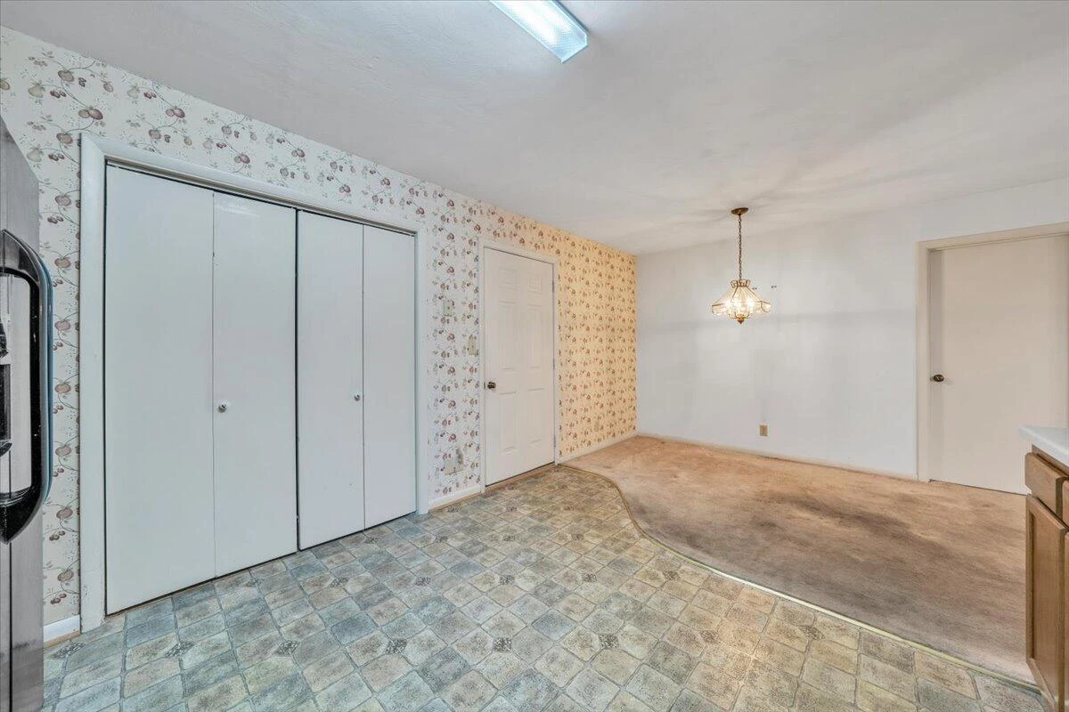 301 Windward DR SW - Photo 9