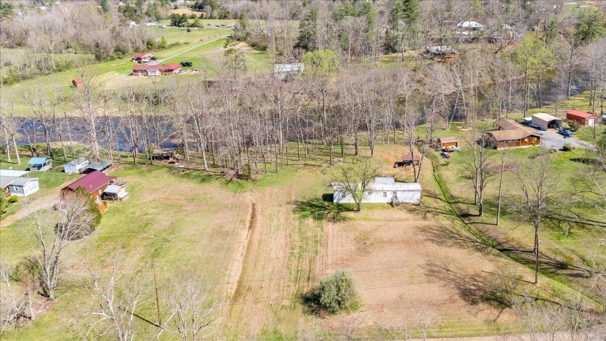 706 Dunbrack CIR