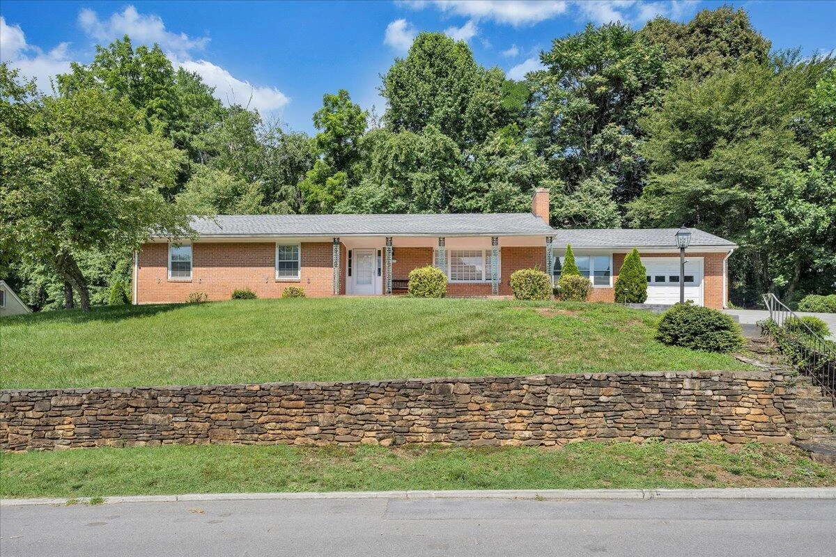 3579 Hartland RD