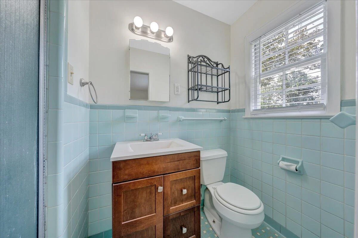 3579 Hartland RD - Photo 11