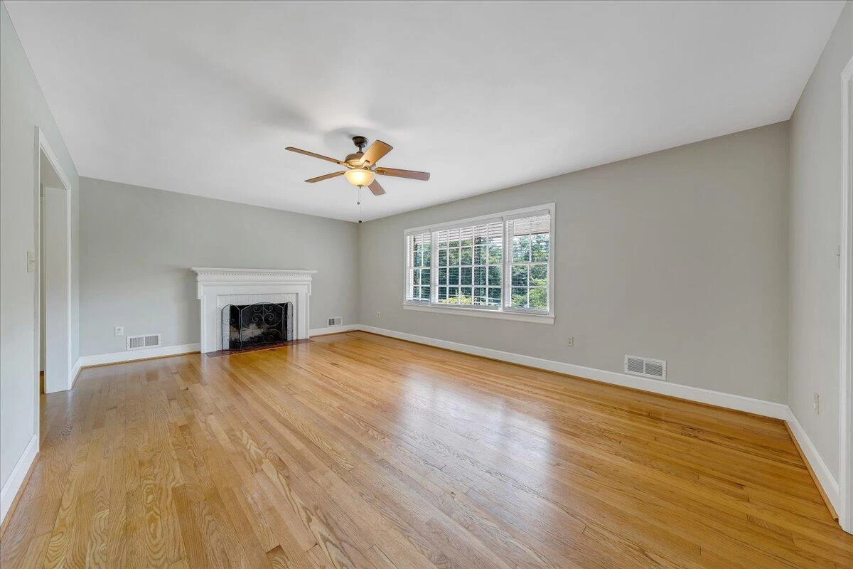 3579 Hartland RD - Photo 15